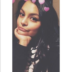 Meet your Posher, Desirae